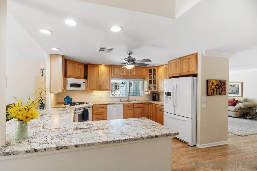 North Escondido - Manufactured In Park