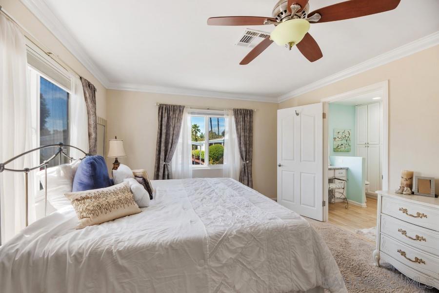 North Escondido - Manufactured In Park