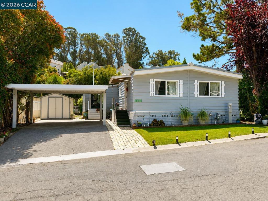 54 Kay Dr