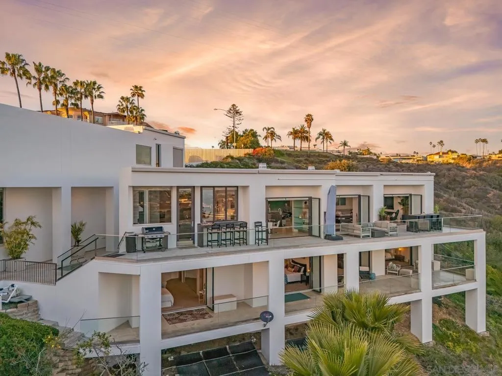 La Jolla, California 92037, United States, 5 Bedrooms Bedrooms, ,6 BathroomsBathrooms,Residential,Active,90781