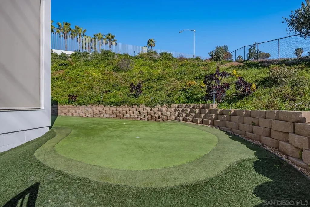 La Jolla, California 92037, United States, 5 Bedrooms Bedrooms, ,6 BathroomsBathrooms,Residential,Active,90781