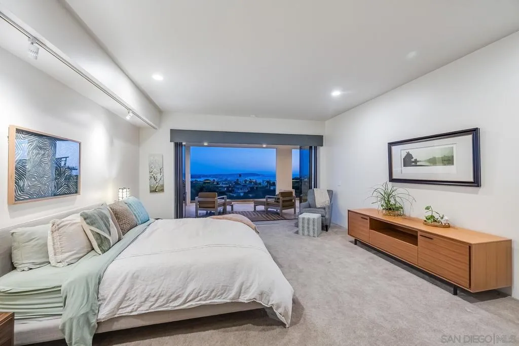 La Jolla, California 92037, United States, 5 Bedrooms Bedrooms, ,6 BathroomsBathrooms,Residential,Active,90781