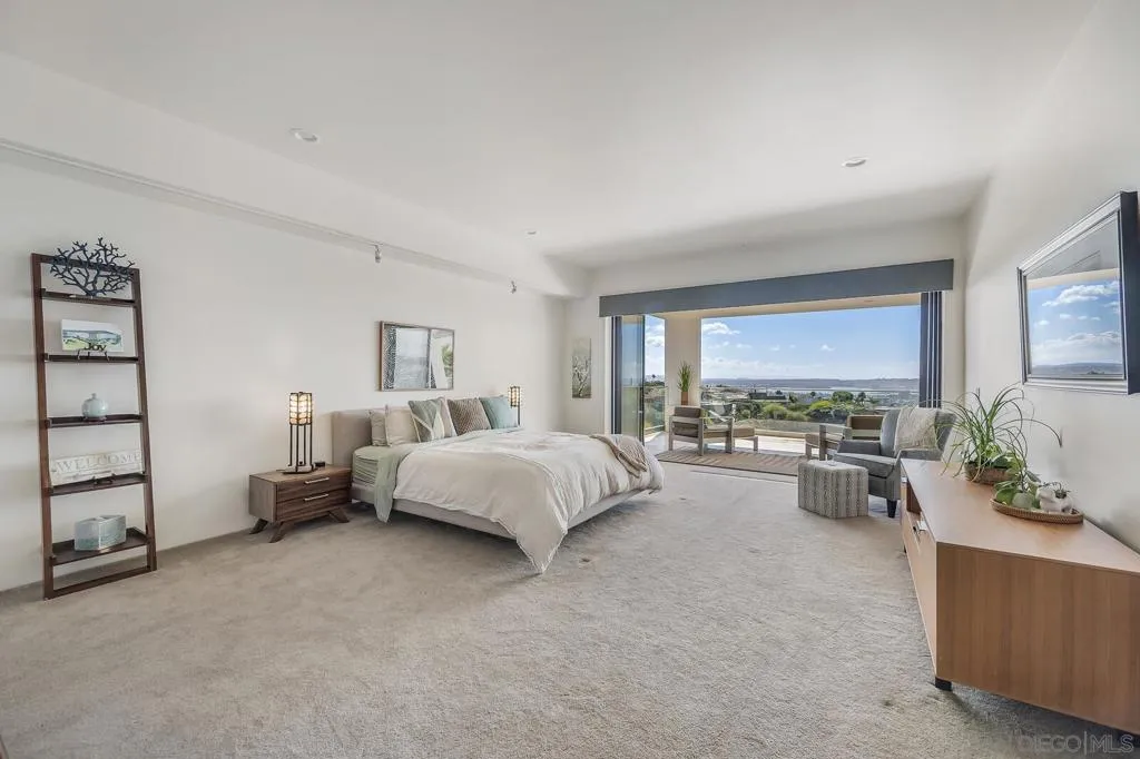 La Jolla, California 92037, United States, 5 Bedrooms Bedrooms, ,6 BathroomsBathrooms,Residential,Active,90781