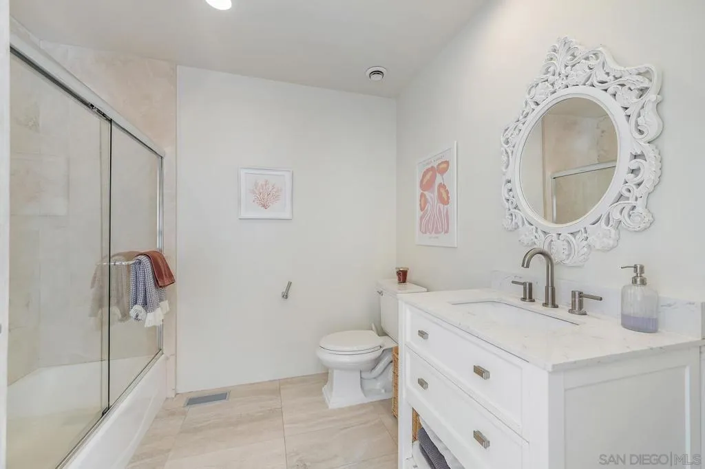 La Jolla, California 92037, United States, 5 Bedrooms Bedrooms, ,6 BathroomsBathrooms,Residential,Active,90781