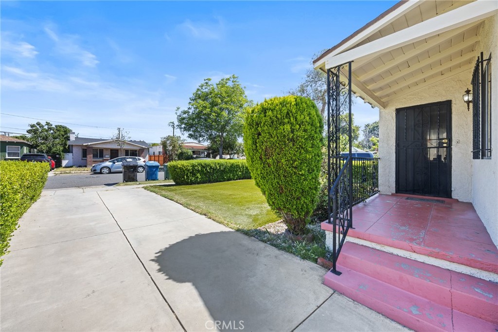 2904 Front Street