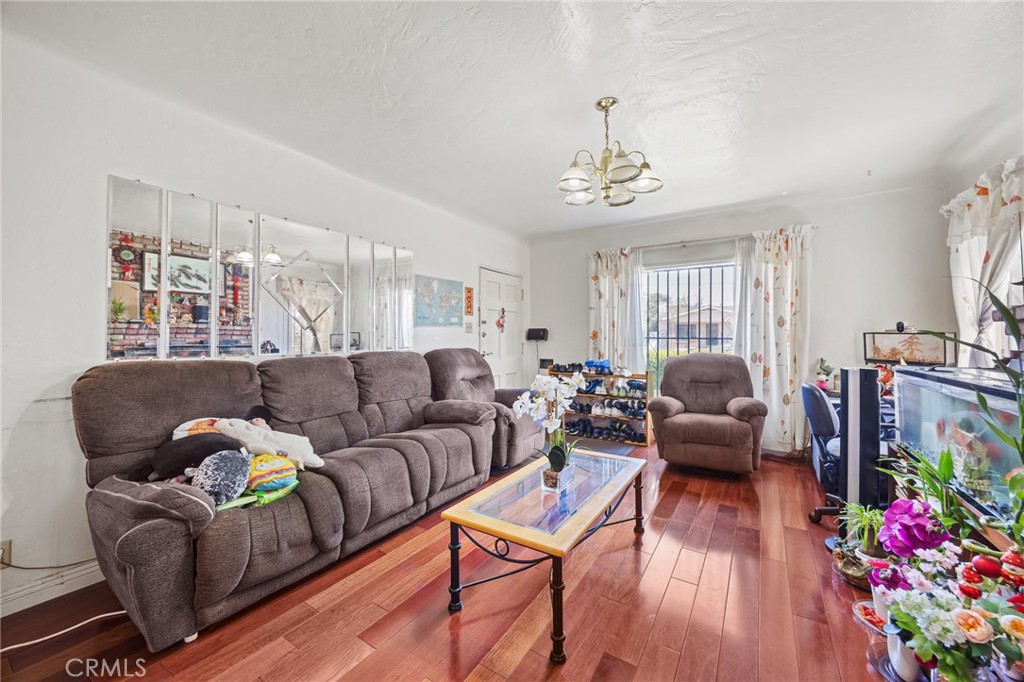 2904 Front Street