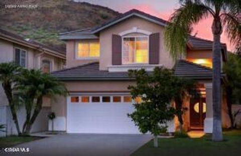 Photo of 3185 White Cedar Place, Thousand Oaks, CA 91362 (MLS # 226001322)