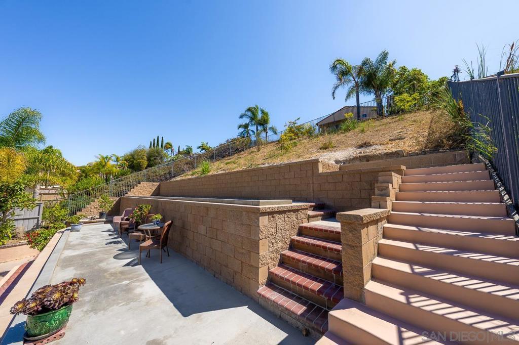 1175 SANTA OLIVIA RD
