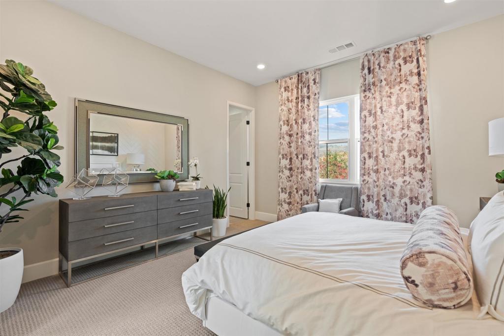 The Lakes (LK) - Residential