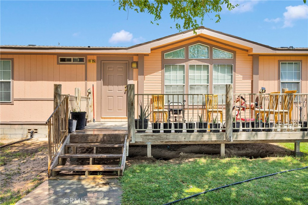 Charming 3-Bedroom Manufactured Home on Permanent Foundation! This spacious 3 bed, 2 bath home offers 1,431 sq ft of comfortable living space on a generous 1.98-acre lot. Situated on its own land with a permanent foundation and its own private well, this property provides the perfect blend of rural privacy and convenience. Enjoy the detached 2-car garage, plenty of room for RV parking, toys, or future expansion. Located just minutes from town, schools, and local amenities. A great opportunity for those seeking space, comfort, and value—don’t miss it!
Buyers are advised to conduct their own due diligence and independently verify all aspects of the property, including utilities, zoning, and intended use