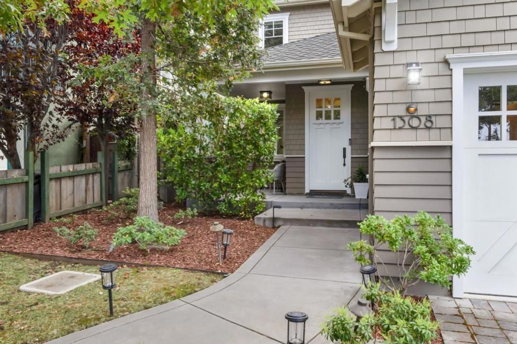Photo of 1308 Sunnyslope Avenue, Belmont, CA 94002 (MLS # ML82023805)