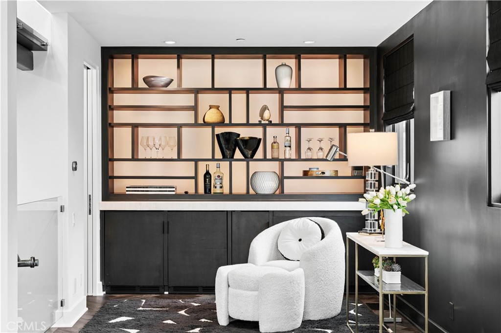 Corona del Mar North of PCH (CNHW) - Residential