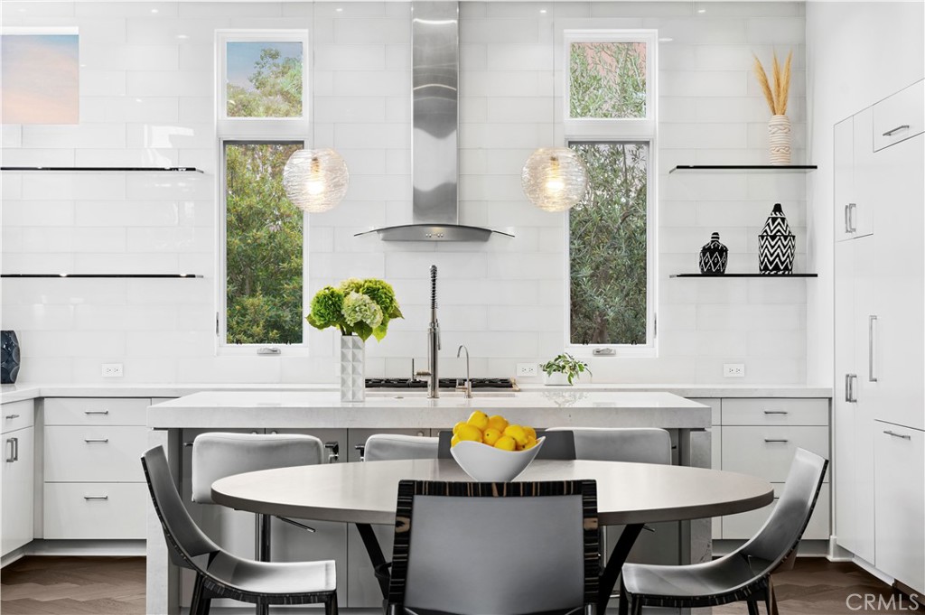 Corona del Mar North of PCH (CNHW) - Residential