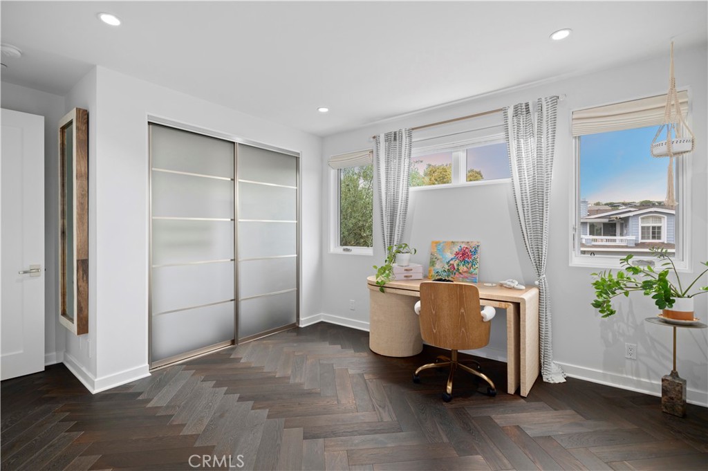 Corona del Mar North of PCH (CNHW) - Residential