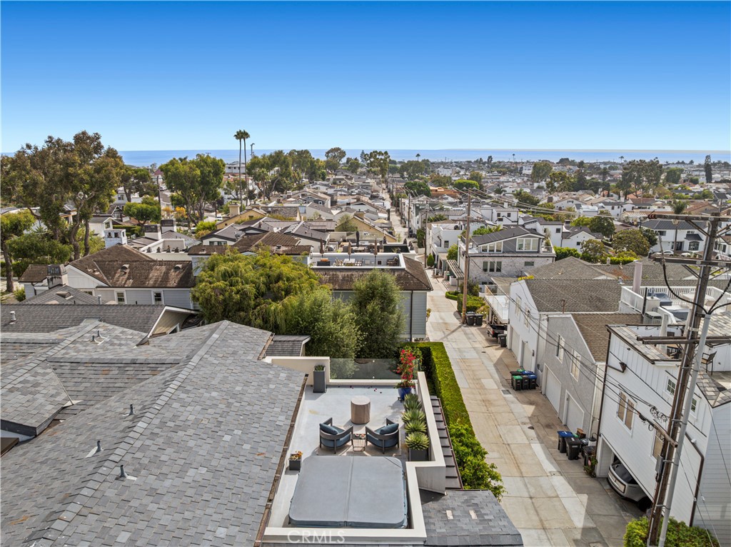 Corona del Mar North of PCH (CNHW) - Residential