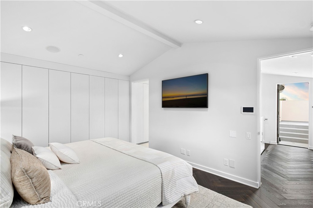 Corona del Mar North of PCH (CNHW) - Residential