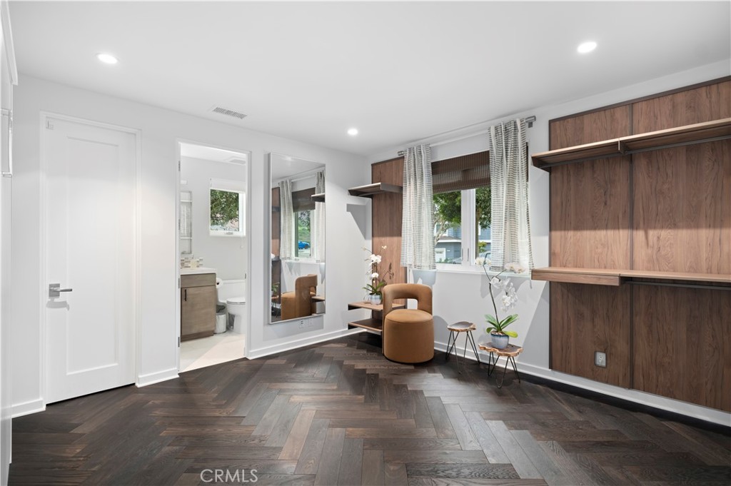 Corona del Mar North of PCH (CNHW) - Residential