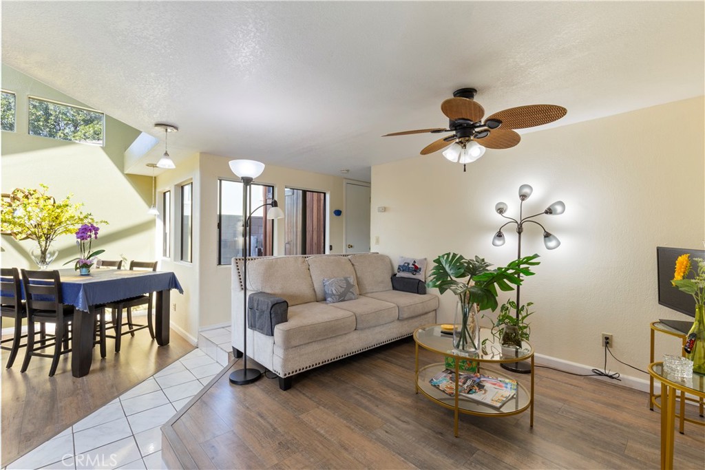 1145 Knoll Drive