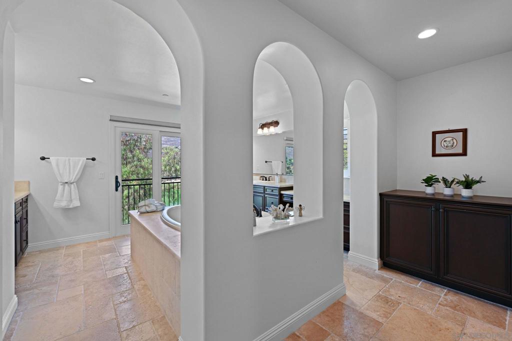 Rancho Santa Fe - Residential