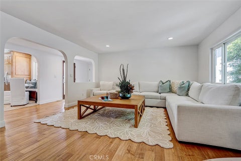 Photo of 1102 10th ST, Hermosa Beach, CA 90254 (MLS # SB26138369)