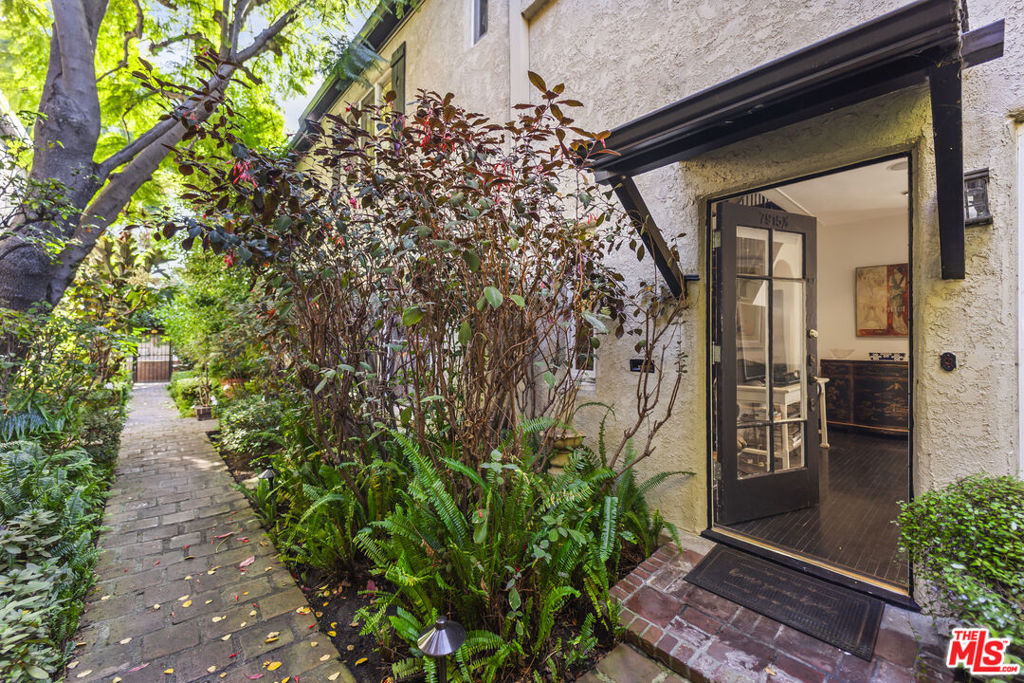 7915 Norton Avenue 1/8