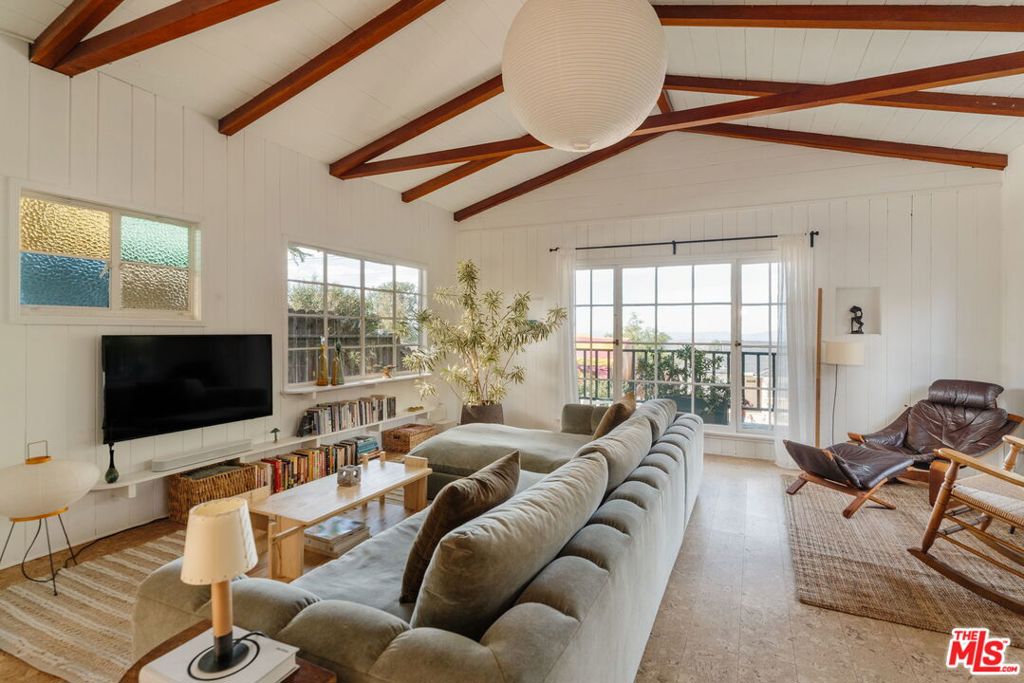 10514 Silverton Avenue