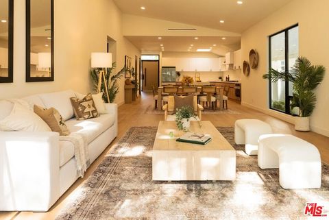 Photo of 4631 Norwich Avenue, Sherman Oaks, CA 91403 (MLS # 26839463)