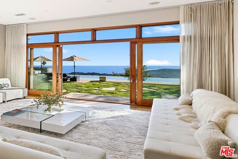 Photo of Malibu, CA 90265 (MLS # 25587859) Photo of Malibu, CA 90265 (MLS # 25587859)