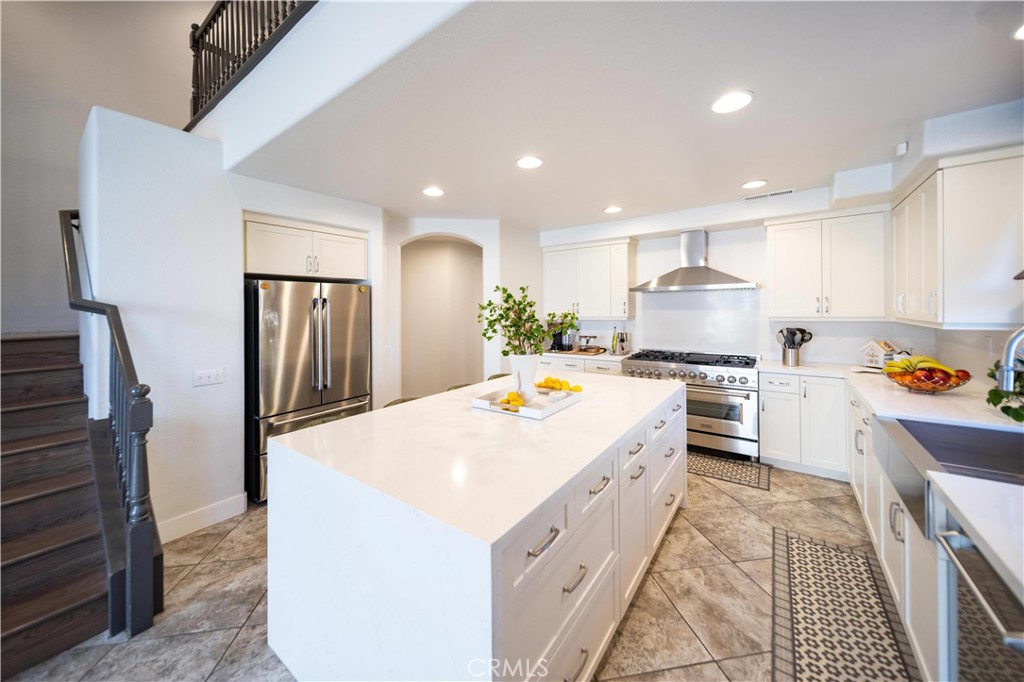 24030 Plata Court