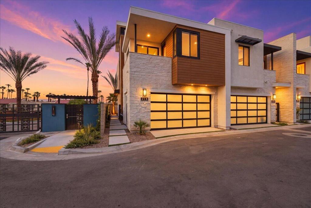 214 Latitude Loop East