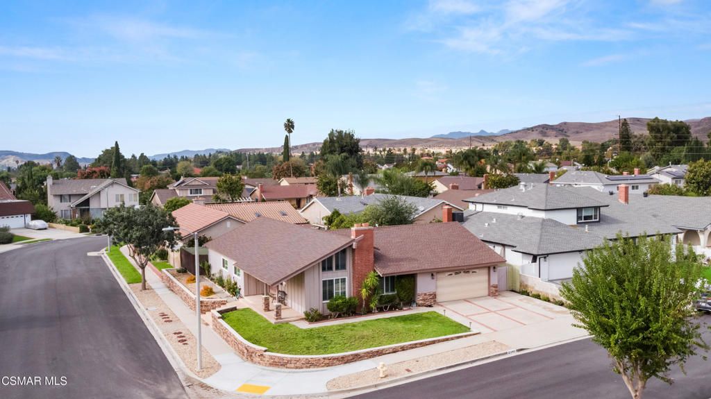 Photo of 2345 Cragmont Court, Simi Valley, CA 93065 (MLS # 225005714)