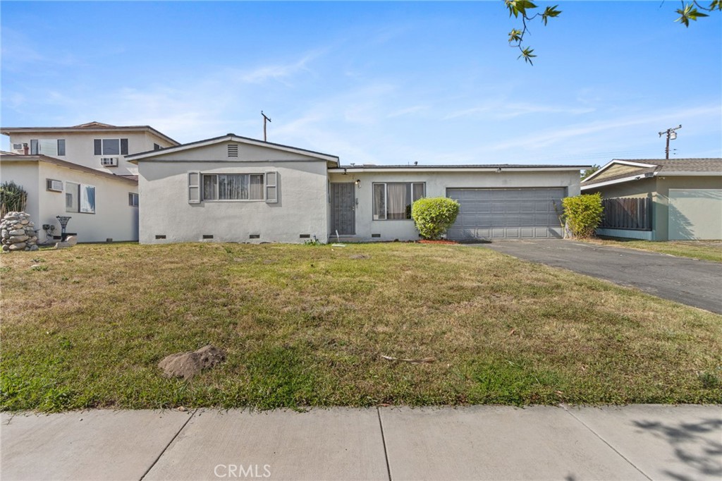 1219 E 7th