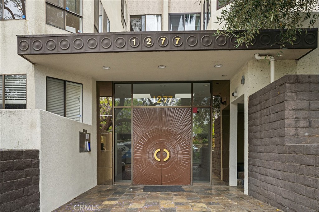 1277 South Beverly Glen Boulevard 205