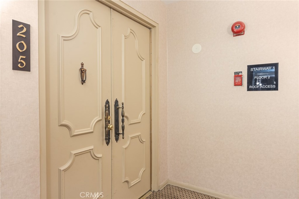 1277 South Beverly Glen Boulevard 205