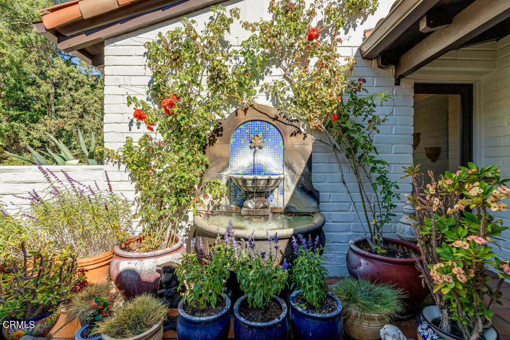 1450 1450 Arroyo View Drive