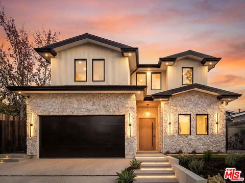 Photo of 4140 Kraft Avenue, Studio City, CA 91604 (MLS # 26637669)