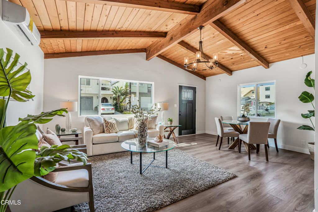 129 Santa Monica Avenue