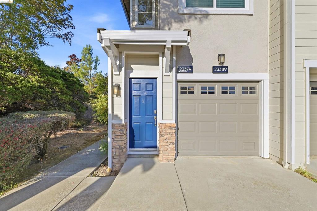 23389 Canyon Terrace Dr
