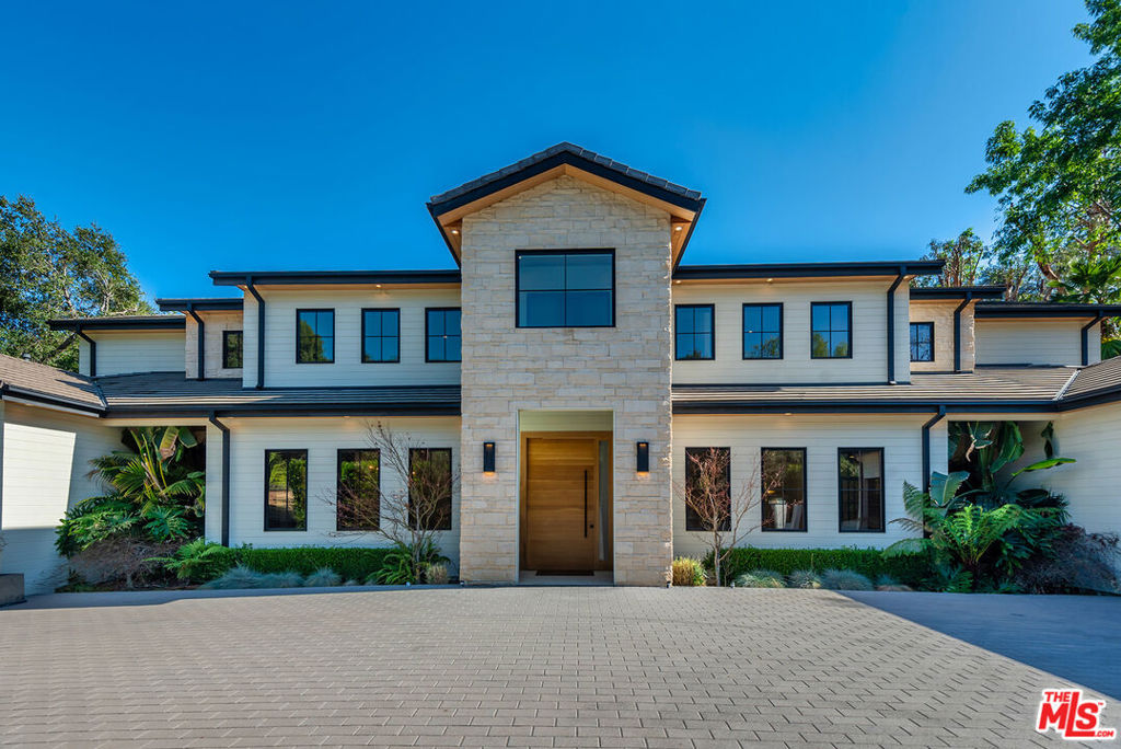 Properties 1 16144 HIGH VALLEY Place