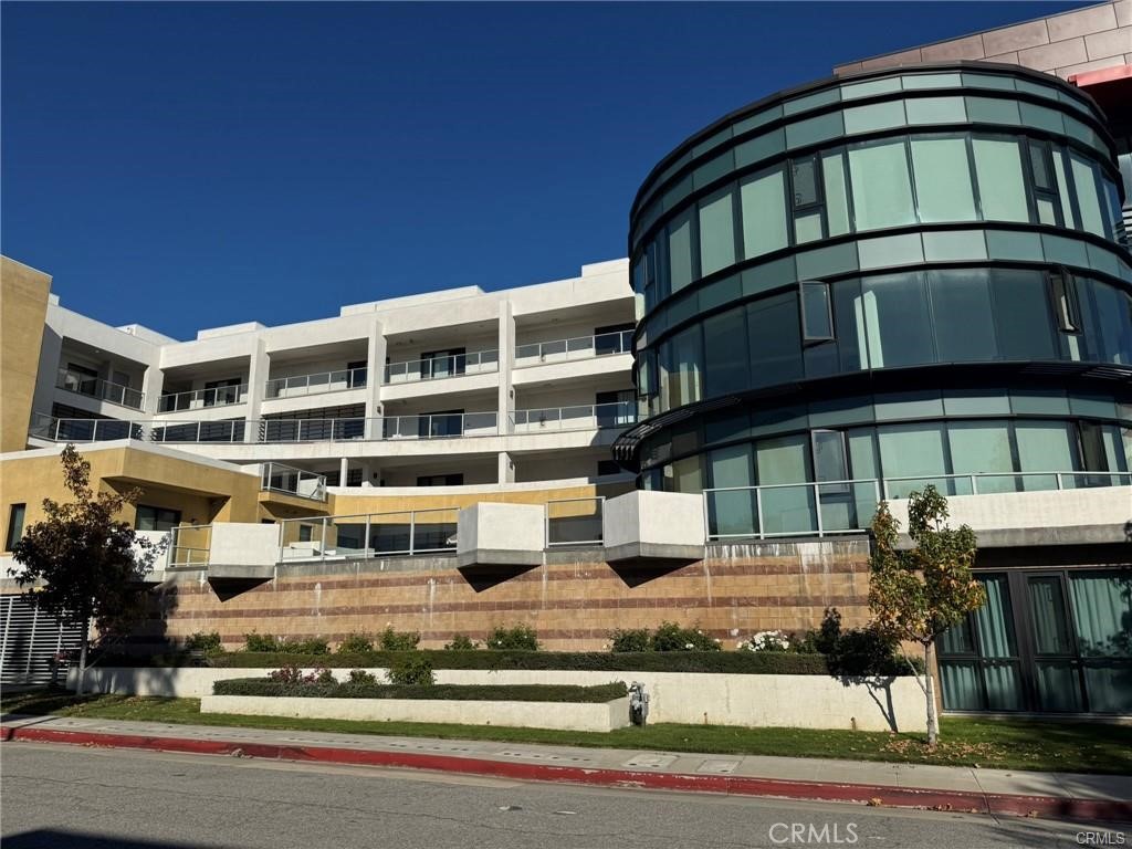 210 N Monterey Street 407