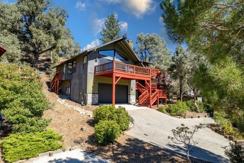 Photo of 2421 Oakwood Court, Pine Mountain Club, CA 93222 (MLS # SR26194381)