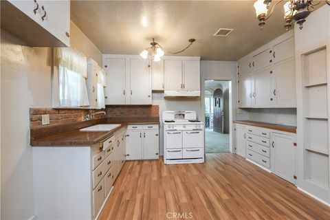 Tiny photo for 3045 Cedar Street, Riverside, CA 92501 (MLS # IV26087658)