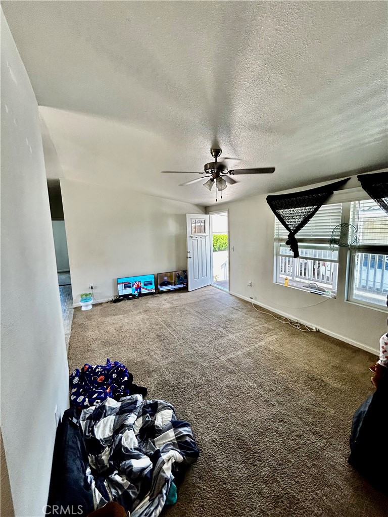 2205 W Acacia Avenue 155