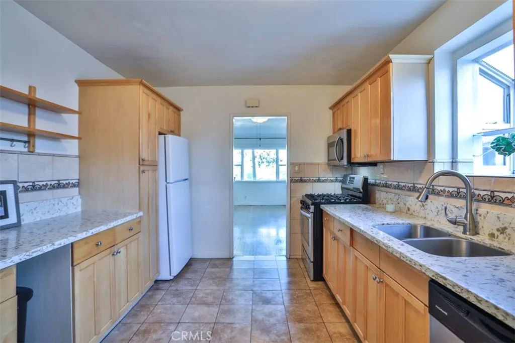 Bellflower, California 90706, United States, 3 Bedrooms Bedrooms, ,2 BathroomsBathrooms,Residential,Active,155714