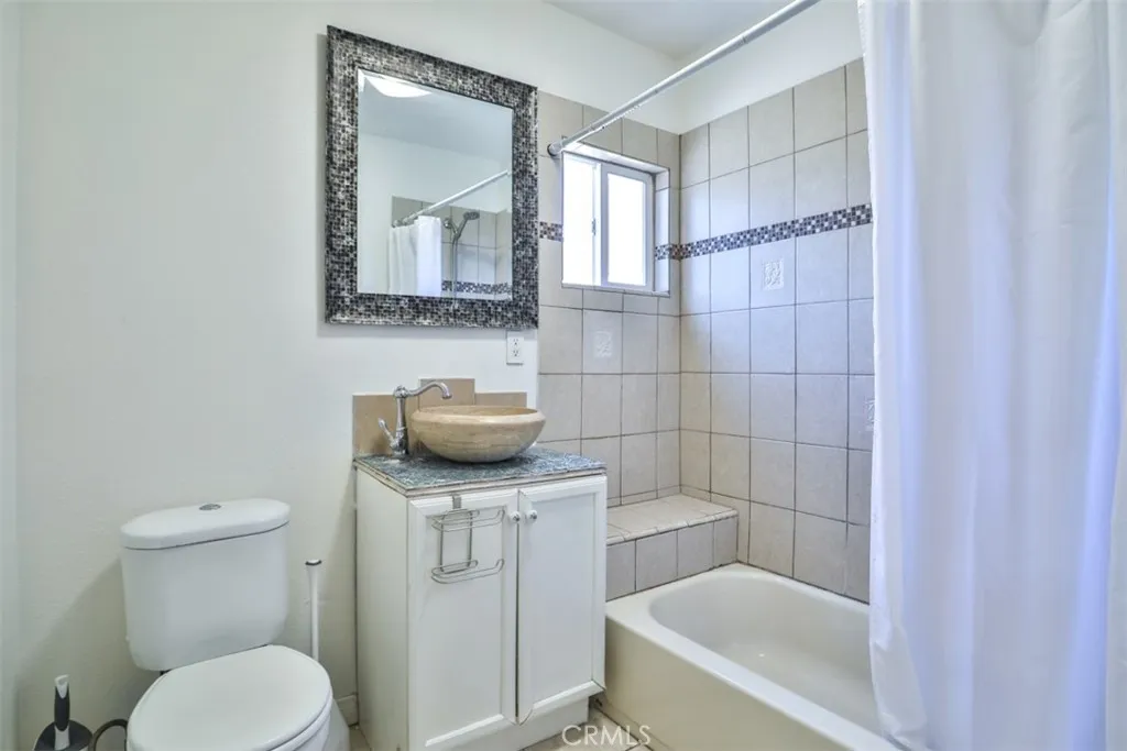 Bellflower, California 90706, United States, 3 Bedrooms Bedrooms, ,2 BathroomsBathrooms,Residential,Active,155714