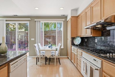 Tiny photo for 17 Miranda Court, Alameda, CA 94502 (MLS # ML82049700)