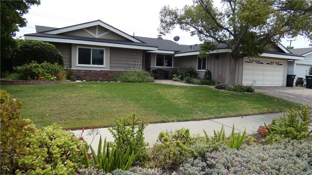 2515 N Cottonwood