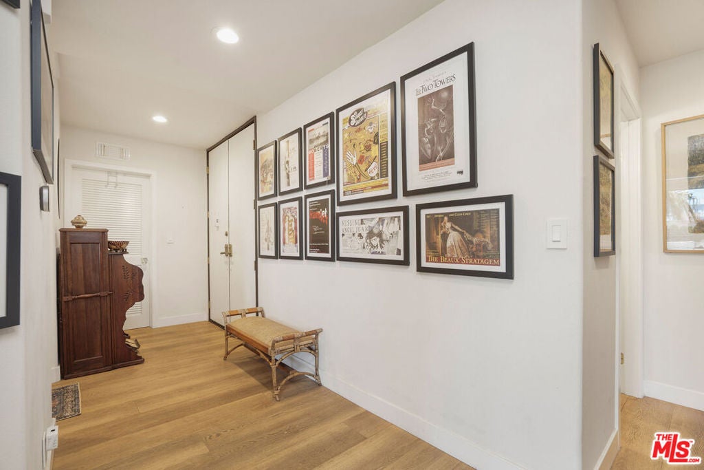 1240 S Corning Street 303, Los Angeles CA 90035