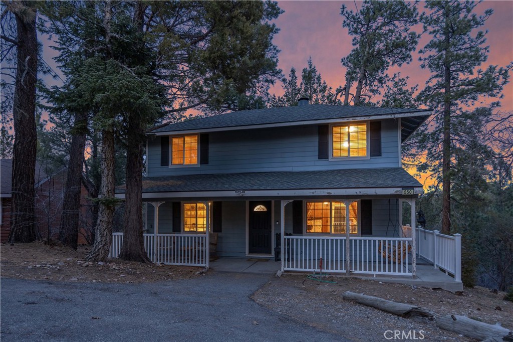 550 Villa Grove