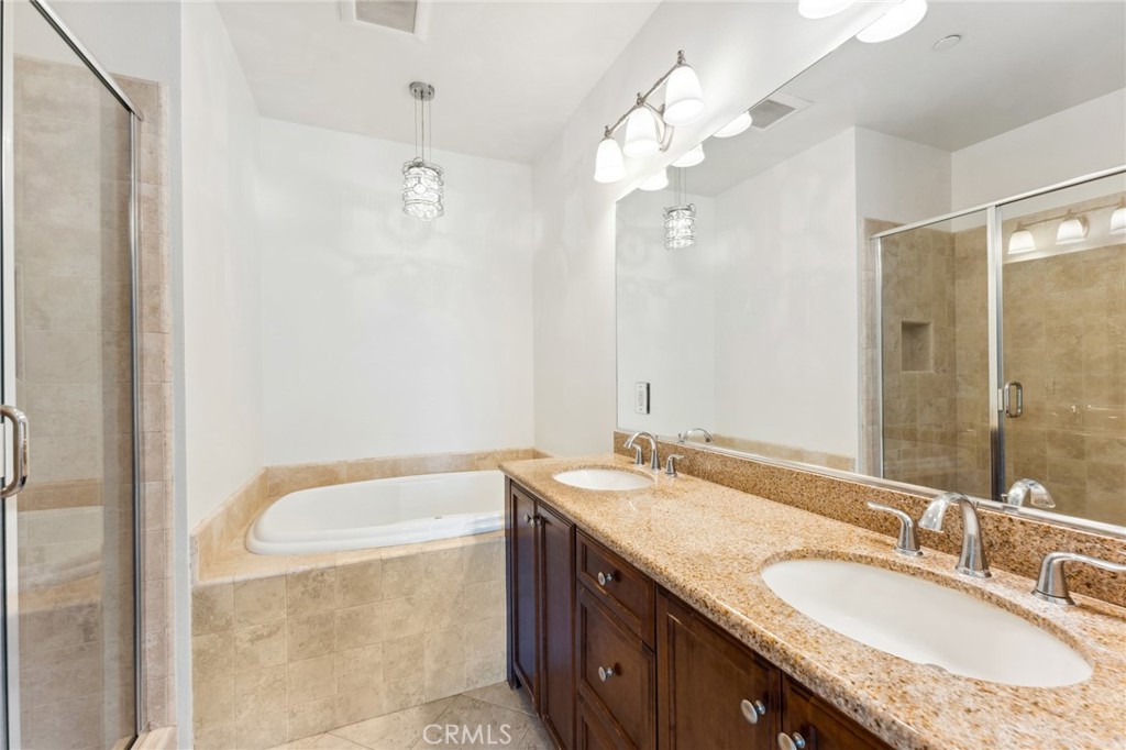 Vantis - Residential Lease